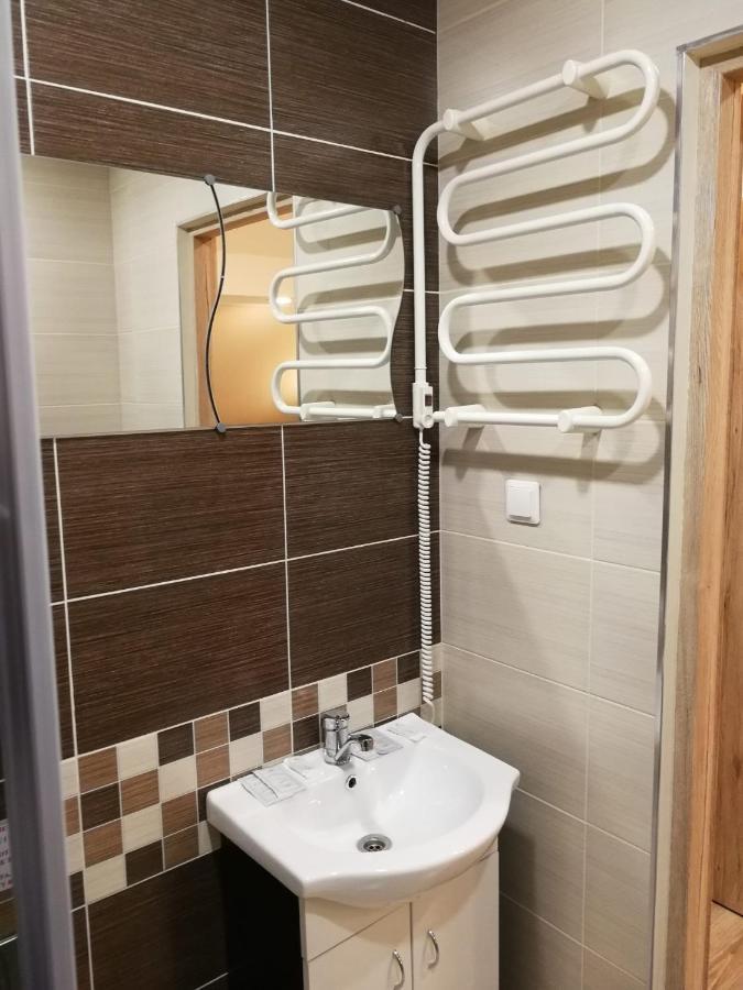 Viesbutis Kelyje Hotel Utena Bagian luar foto