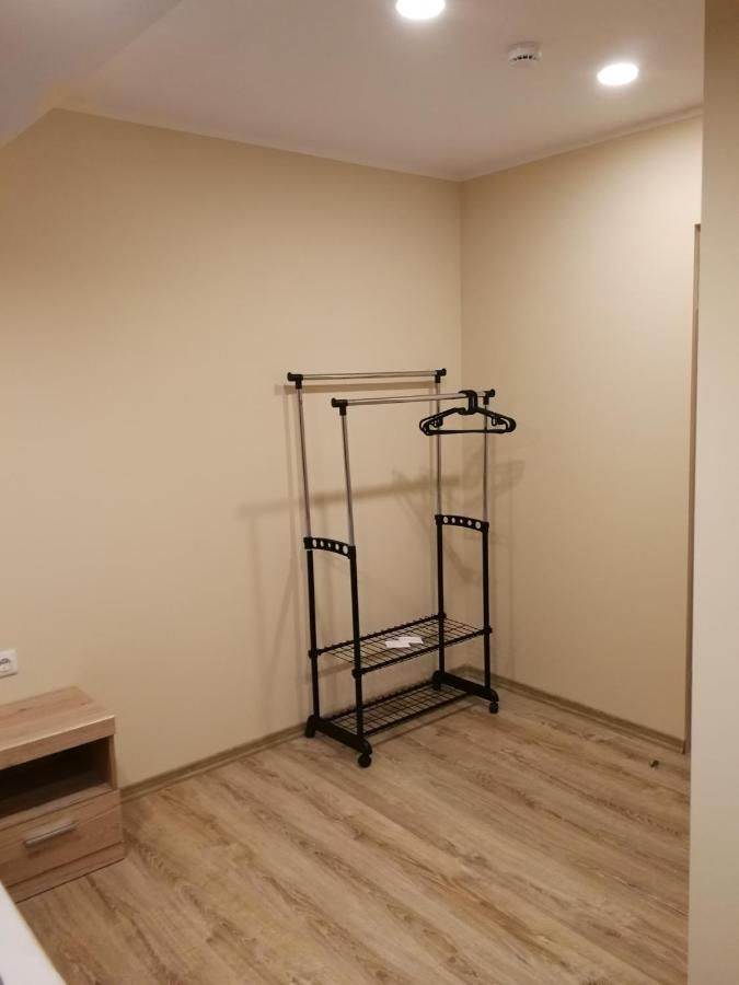Viesbutis Kelyje Hotel Utena Bagian luar foto