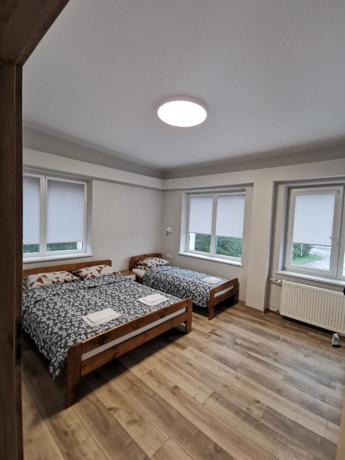 Viesbutis Kelyje Hotel Utena Bagian luar foto